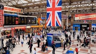 A Walk Through The London Victoria Station London England [upl. by Panaggio516]